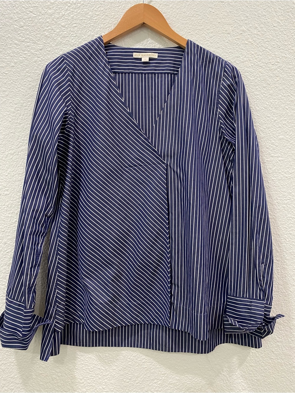 ANN MASHBURN Women’s M Navy Blue White Striped Cotton Wrap Blouse Old Money